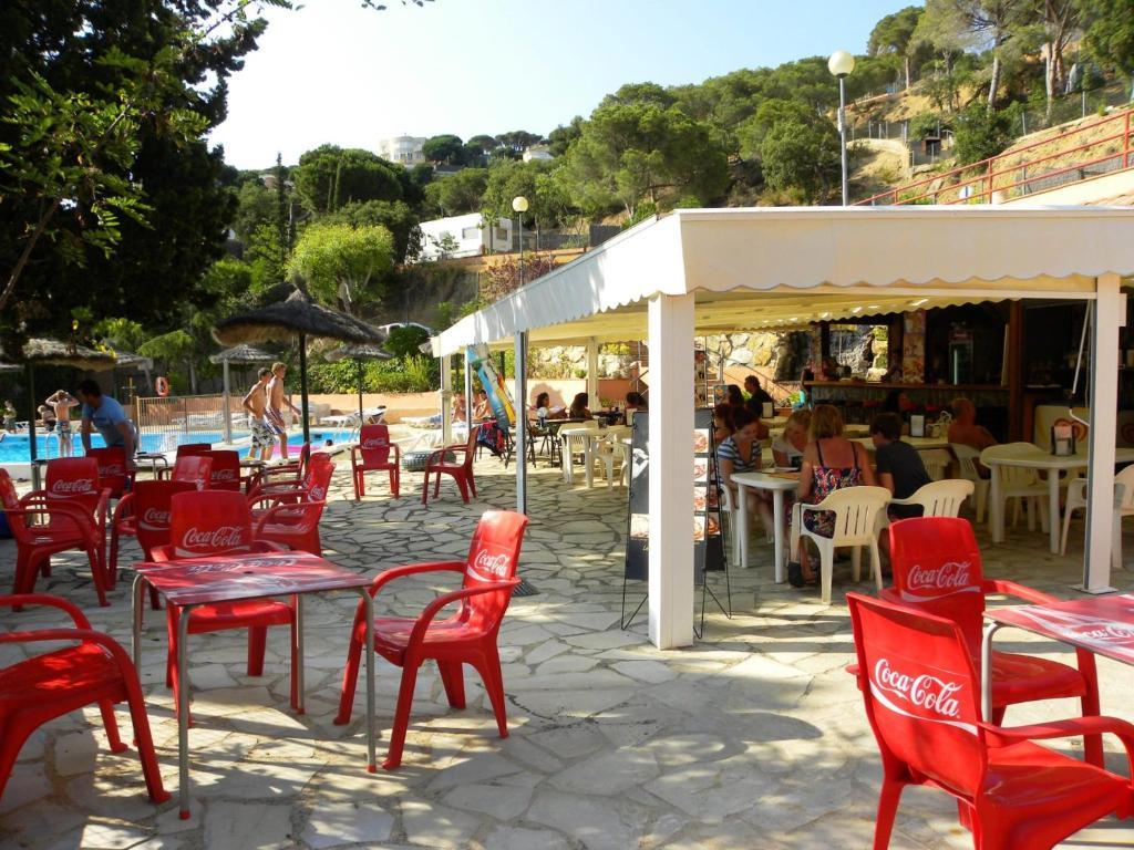מלון יורט דה מאר Camping Senia Cala Canyelles מראה חיצוני תמונה