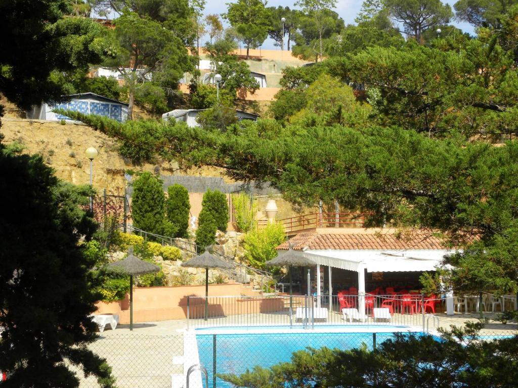 מלון יורט דה מאר Camping Senia Cala Canyelles מראה חיצוני תמונה